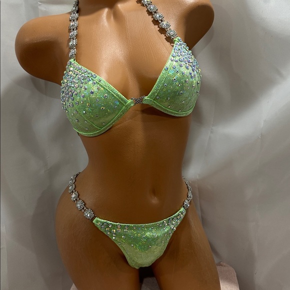 NPC competition bikini posing suit LIME GREEN  HANDMADE CUP 34B - Picture 3 of 4